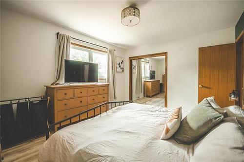 455 Wallasey St, Winnipeg, MB 