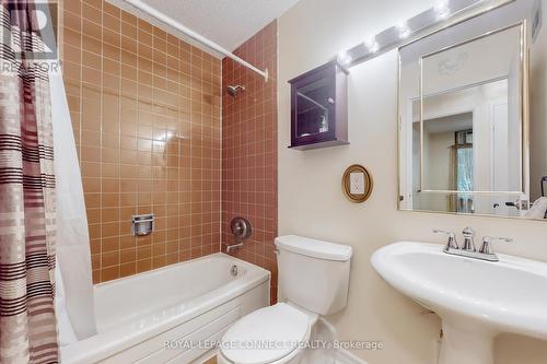 5-213 - 50 Old Kingston Road, Toronto, ON - Indoor Photo Showing Bathroom