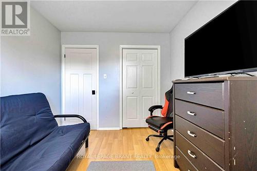 17 Penny Lane, Brantford, ON 