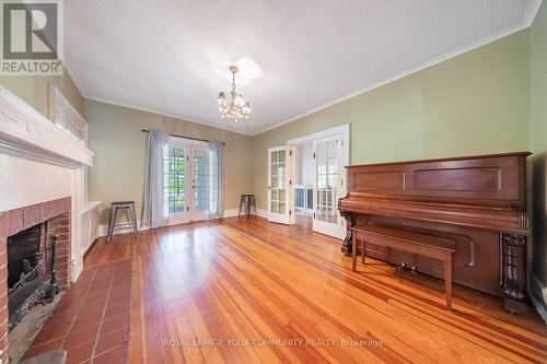 1173 Queen Victoria Avenue, Mississauga, ON - Indoor With Fireplace
