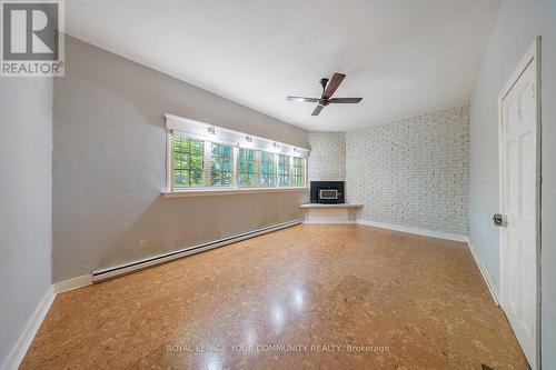 1173 Queen Victoria Avenue, Mississauga, ON - Indoor Photo Showing Other Room
