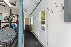 Garage - 