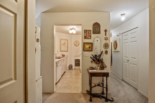 108-146 Back Rd, Courtenay, BC - Indoor Photo Showing Other Room