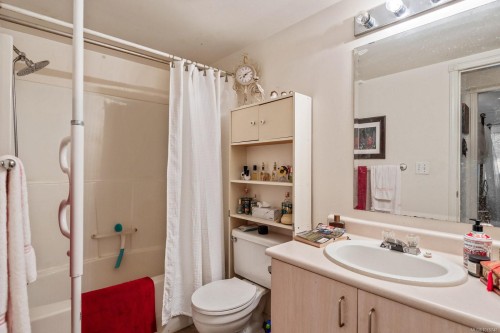 108-146 Back Rd, Courtenay, BC - Indoor Photo Showing Bathroom