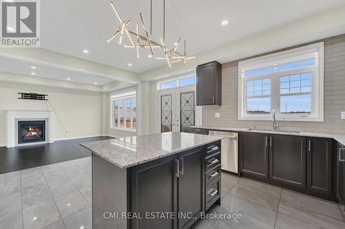 22 Wainwright Drive, Brampton, ON - Indoor Photo Showing Kitchen With Upgraded Kitchen