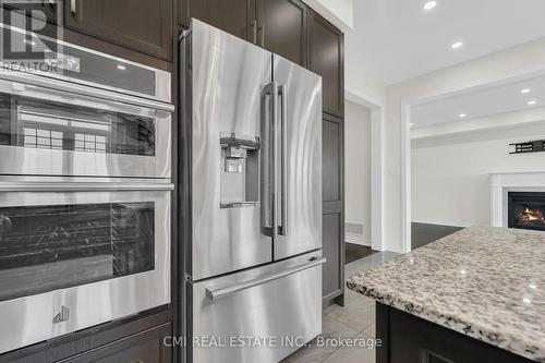 22 Wainwright Drive, Brampton, ON - Indoor Photo Showing Kitchen With Upgraded Kitchen