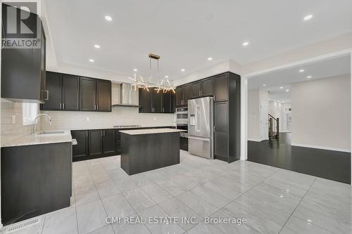 22 Wainwright Drive, Brampton, ON - Indoor Photo Showing Kitchen With Upgraded Kitchen