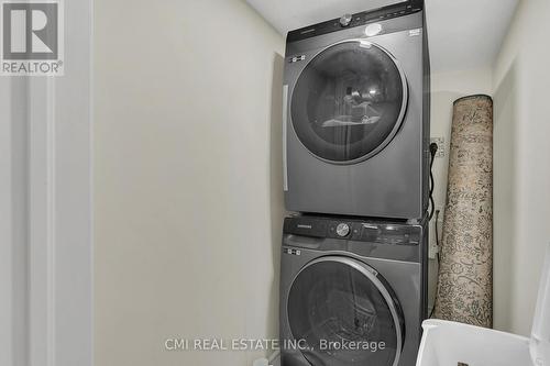 22 Wainwright Drive, Brampton, ON - Indoor Photo Showing Laundry Room