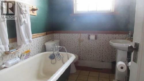 13606 Cooke Avenue, Summerland, BC - Indoor Photo Showing Bathroom