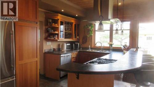 13606 Cooke Avenue, Summerland, BC - Indoor Photo Showing Kitchen With Double Sink