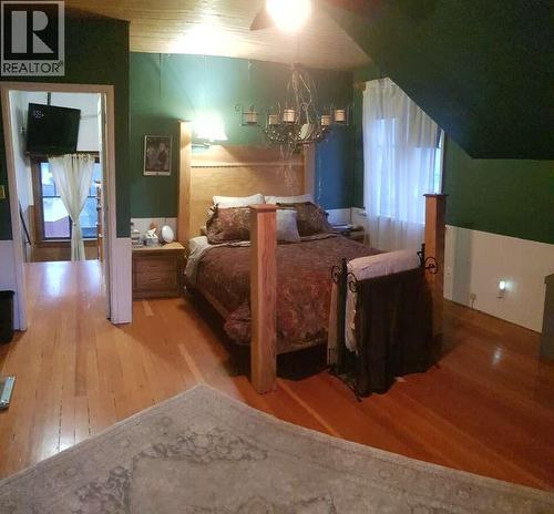 13606 Cooke Avenue, Summerland, BC - Indoor