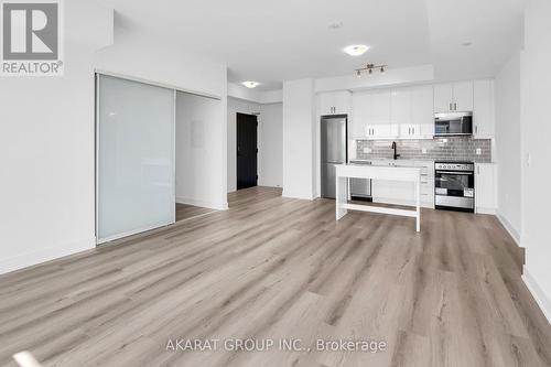 731 - 2343 Khalsa Gate, Oakville, ON - Indoor Photo Showing Kitchen