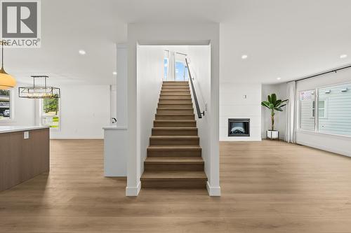 882 Hubbard Road, Kelowna, BC - Indoor With Fireplace