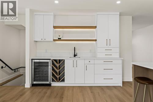 882 Hubbard Road, Kelowna, BC - Indoor