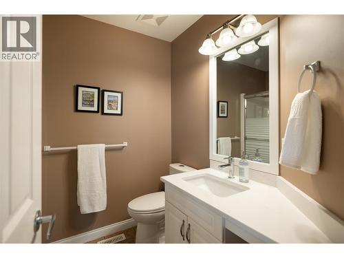 5175 Sandhills Drive, Kelowna, BC - Indoor Photo Showing Bathroom