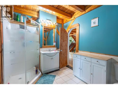 2360 Trans Canada  N Highway, Golden, BC - Indoor Photo Showing Other Room