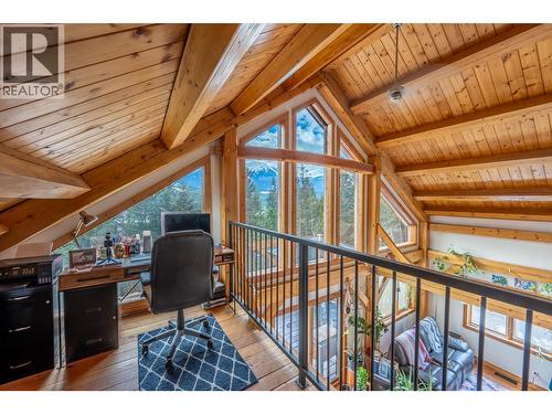 2360 Trans Canada  N Highway, Golden, BC - Indoor Photo Showing Other Room