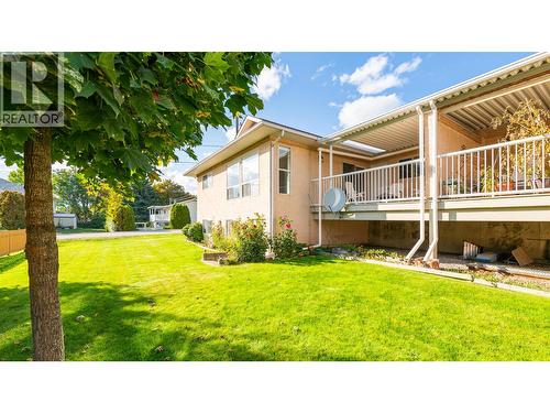 518 18Th Avenue Unit# 10, Creston, BC - Outdoor