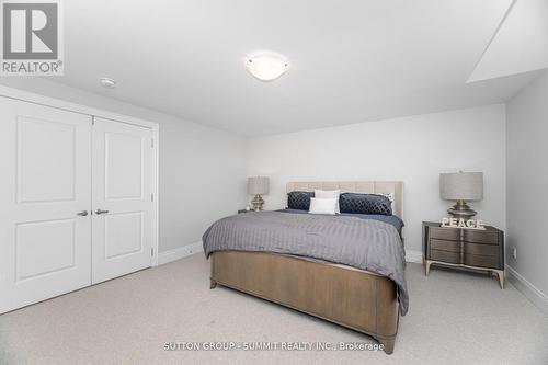 16 Westminster Circle, Barrie, ON - Indoor Photo Showing Bedroom