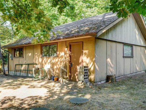 5142 West Saanich Rd, Saanich, BC 