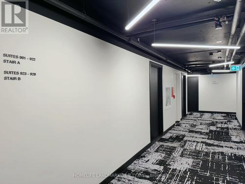 909 - 1 Jarvis Street, Hamilton, ON - Indoor Photo Showing Other Room