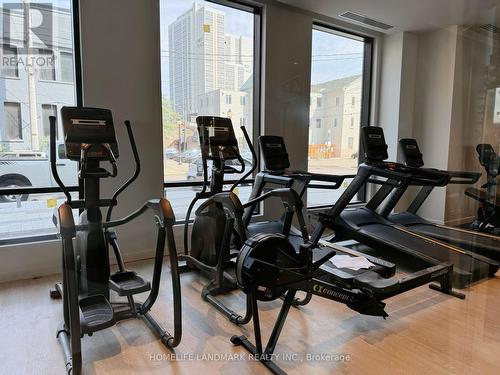 909 - 1 Jarvis Street, Hamilton, ON - Indoor Photo Showing Gym Room