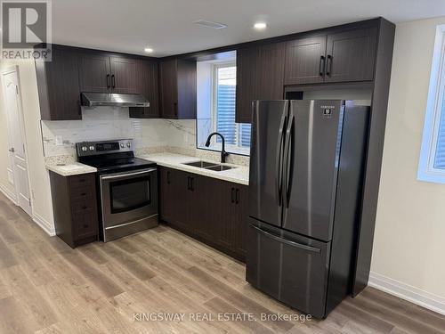 2111 Wilson Street, Innisfil, ON - Indoor Photo Showing Kitchen With Stainless Steel Kitchen With Double Sink With Upgraded Kitchen