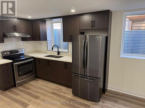 2111 Wilson Street, Innisfil, ON - Indoor Photo Showing Kitchen With Stainless Steel Kitchen With Double Sink With Upgraded Kitchen
