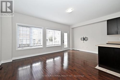 110 Southdown Avenue, Vaughan, ON - Indoor Photo Showing Other Room
