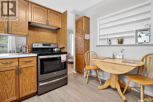 1230 Grace Street, Moose Jaw, SK - Indoor