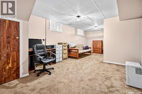 1230 Grace Street, Moose Jaw, SK - Indoor