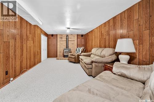 1230 Grace Street, Moose Jaw, SK - Indoor