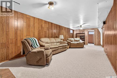 1230 Grace Street, Moose Jaw, SK - Indoor Photo Showing Other Room