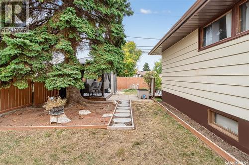 1230 Grace Street, Moose Jaw, SK - Outdoor With Exterior