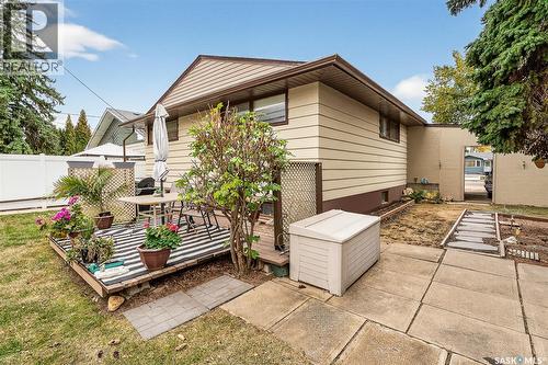 1230 Grace Street, Moose Jaw, SK - Outdoor With Exterior