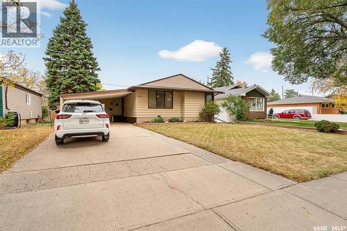 1230 Grace Street, Moose Jaw, SK - Outdoor With Facade
