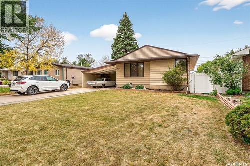 1230 Grace Street, Moose Jaw, SK - Outdoor