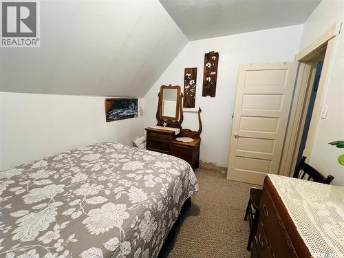 32 11Th Avenue Se, Swift Current, SK - Indoor Photo Showing Bedroom