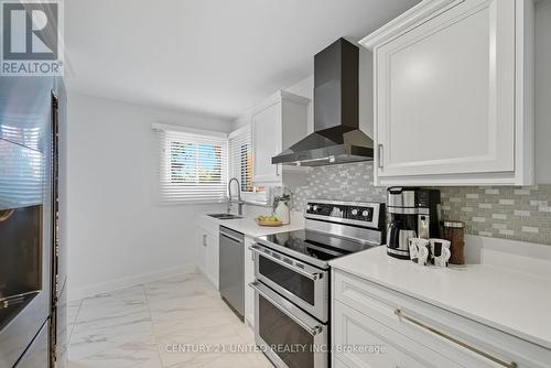 5 Ferndale Avenue, Peterborough (Monaghan Ward 2), ON - Indoor Photo Showing Kitchen