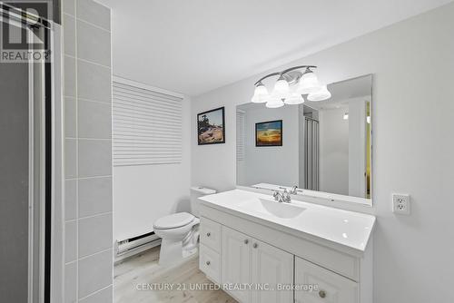 5 Ferndale Avenue, Peterborough (Monaghan Ward 2), ON - Indoor Photo Showing Bathroom