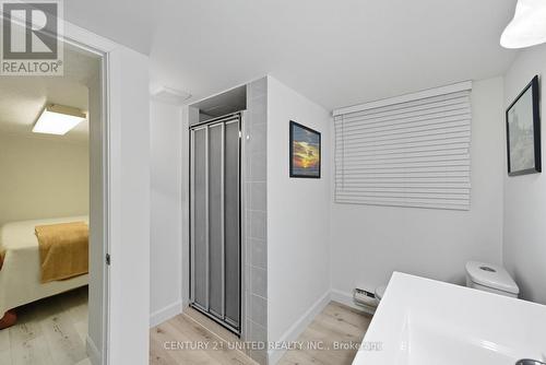 5 Ferndale Avenue, Peterborough (Monaghan Ward 2), ON - Indoor Photo Showing Bathroom