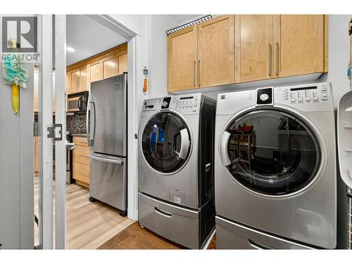 303 Whitman Road Unit# 406, Kelowna, BC - Indoor Photo Showing Laundry Room