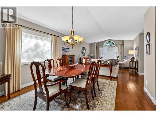 615 Glenmeadows Road Unit# 69, Kelowna, BC - Indoor Photo Showing Dining Room