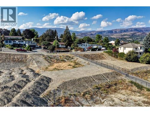 2353 Thacker Drive, West Kelowna, BC 