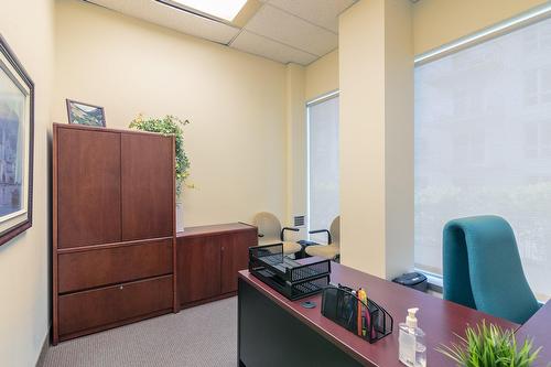 Office - 105-1695 Boul. Laval, Laval (Laval-Des-Rapides), QC - Indoor Photo Showing Other Room