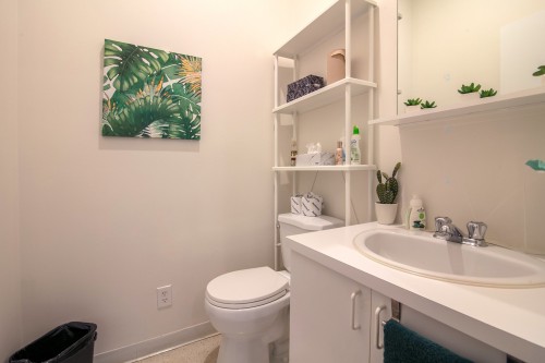 Salle de bains - 105-1695 Boul. Laval, Laval (Laval-Des-Rapides), QC - Indoor Photo Showing Bathroom