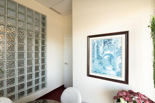 Office - 105-1695 Boul. Laval, Laval (Laval-Des-Rapides), QC - Indoor