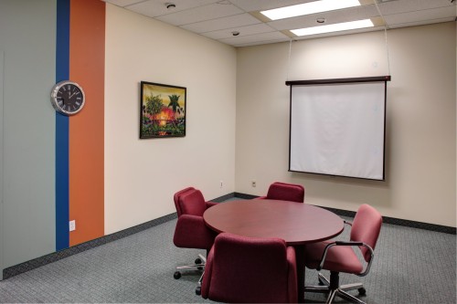 Conference room - 100-1695 Boul. Laval, Laval (Laval-Des-Rapides), QC - Indoor