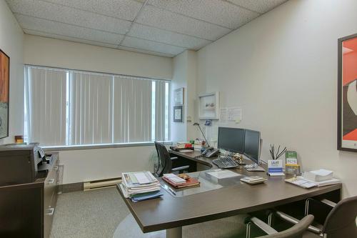 Bureau - 410-1695 Boul. Laval, Laval (Laval-Des-Rapides), QC - Indoor Photo Showing Office