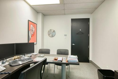 Bureau - 410-1695 Boul. Laval, Laval (Laval-Des-Rapides), QC - Indoor Photo Showing Office